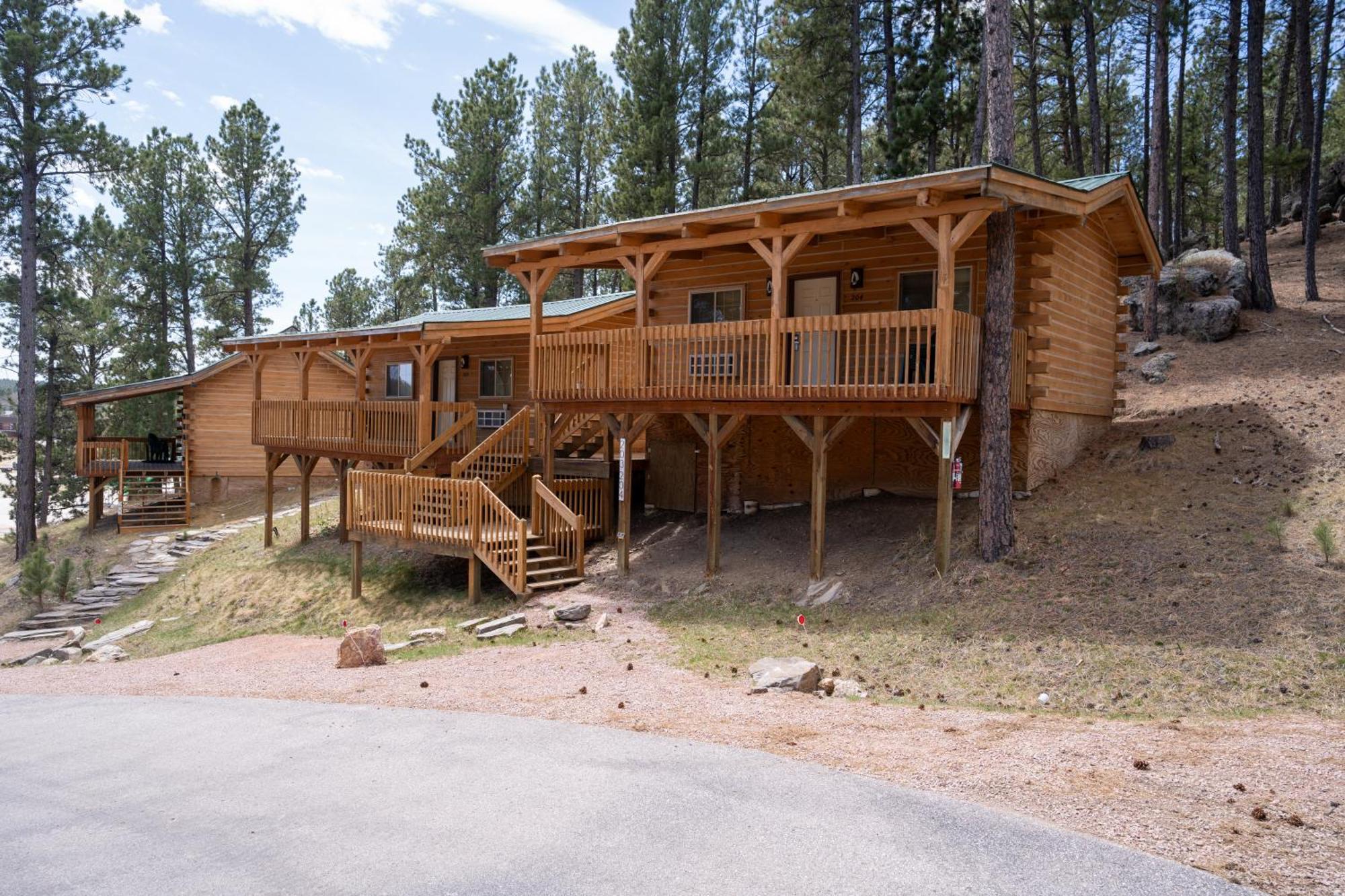 Rock Crest Lodge & Cabins Custer Ngoại thất bức ảnh