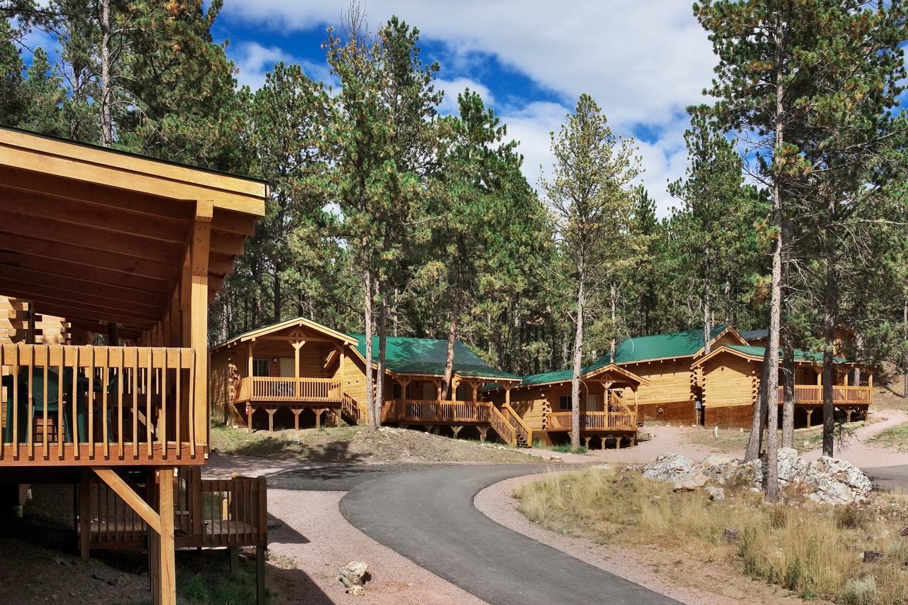 Rock Crest Lodge & Cabins Custer Ngoại thất bức ảnh