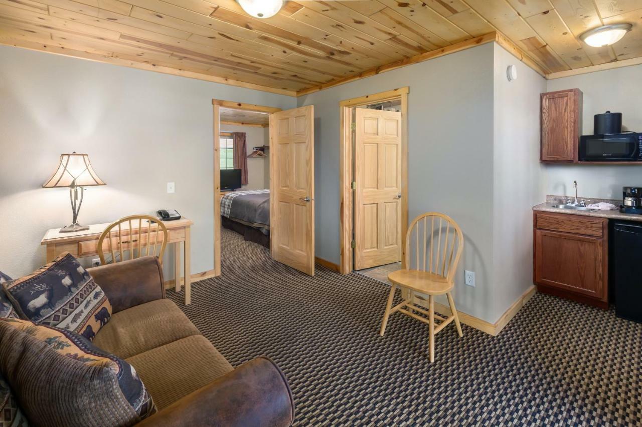 Rock Crest Lodge & Cabins Custer Ngoại thất bức ảnh