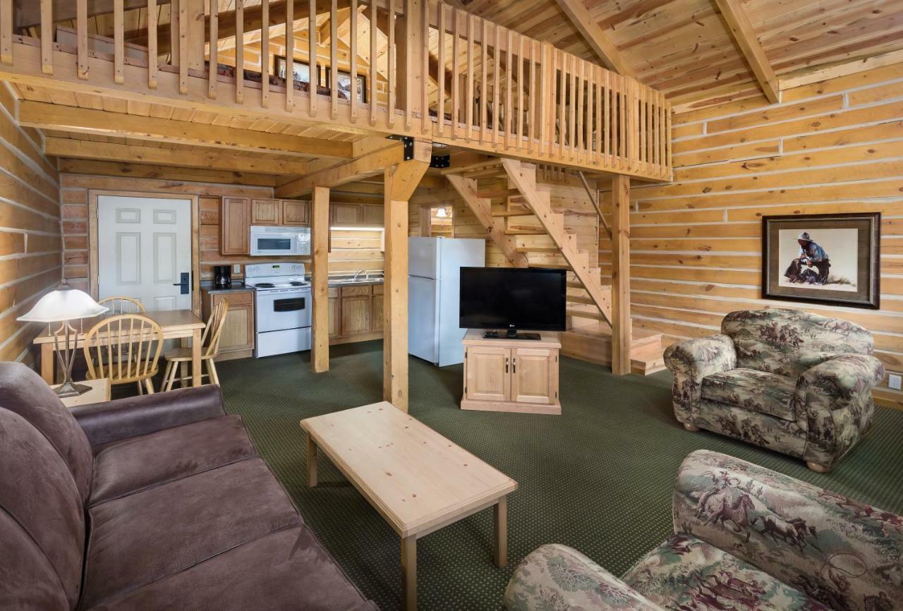 Rock Crest Lodge & Cabins Custer Ngoại thất bức ảnh